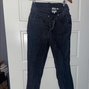 Ragged priest black skinny